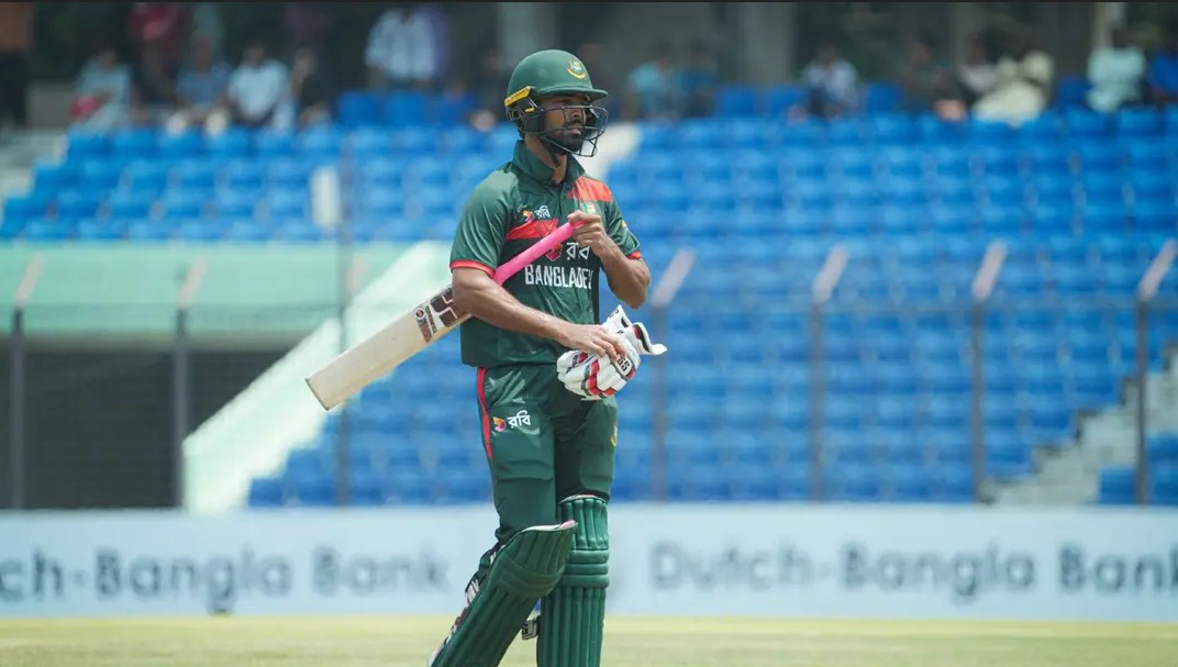 ব্যাটিং বিপর্যয়ে বাংলাদেশ